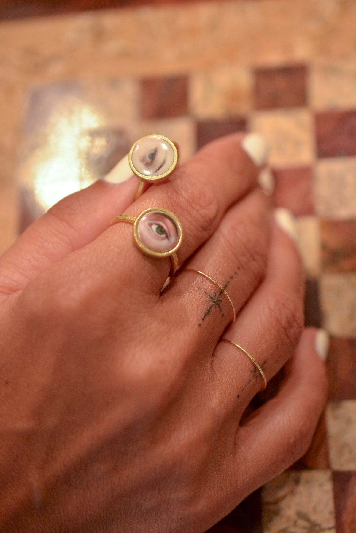 Anello in ceramica