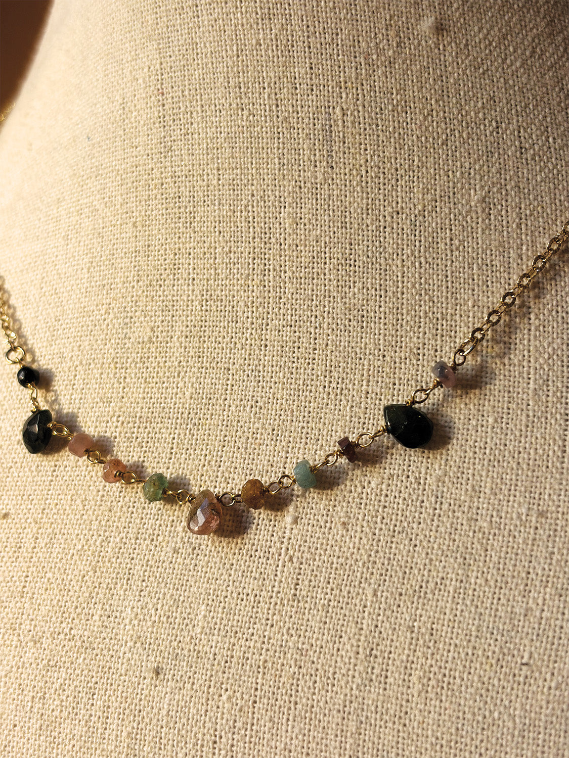 Collana pietrine