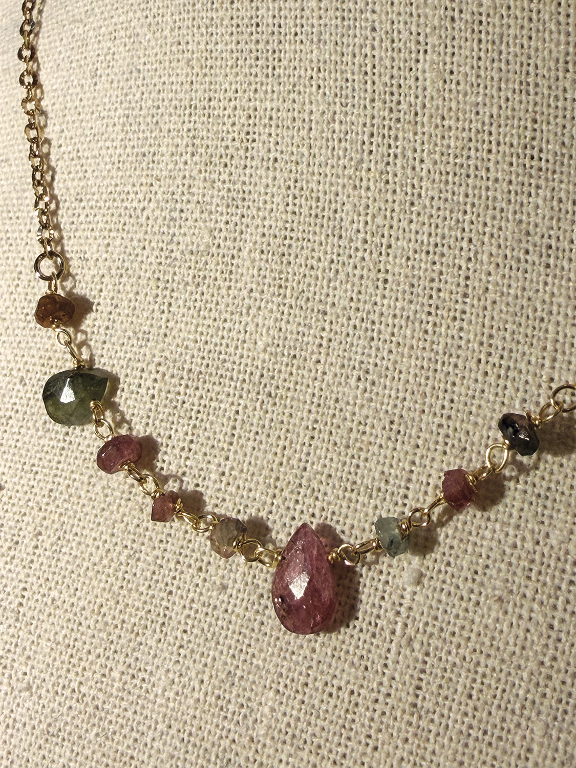 Collana pietrine