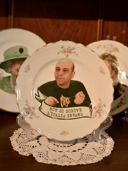 SQUARE saucer